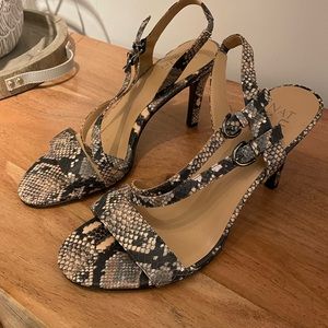 Naturalizer Sandals BNWOT size 9